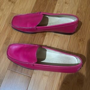 Tod’s Leather Pink Loafers Flats 38 7.5 square toe -